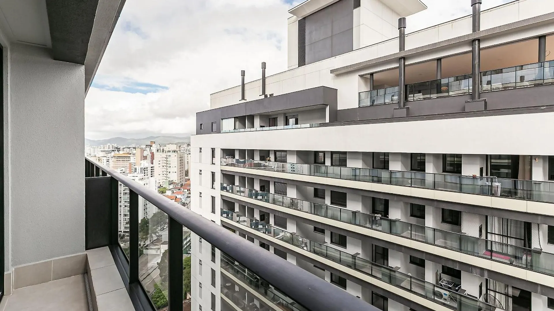 Piscina No Rooftop Com Vista Mar | Foodhall | Wi-Fi 200Mb #Toptower Florianópolis Brasil